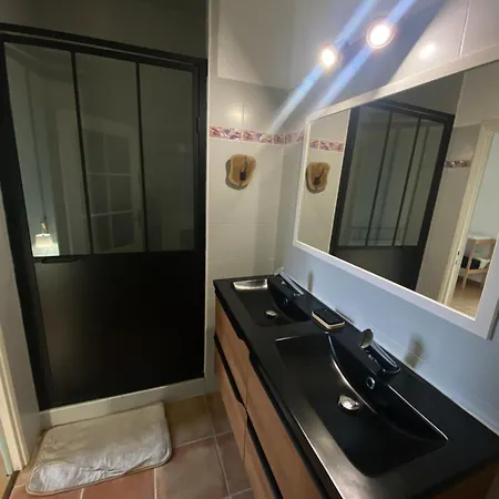 بيت للعطل Domaine Sarromas *